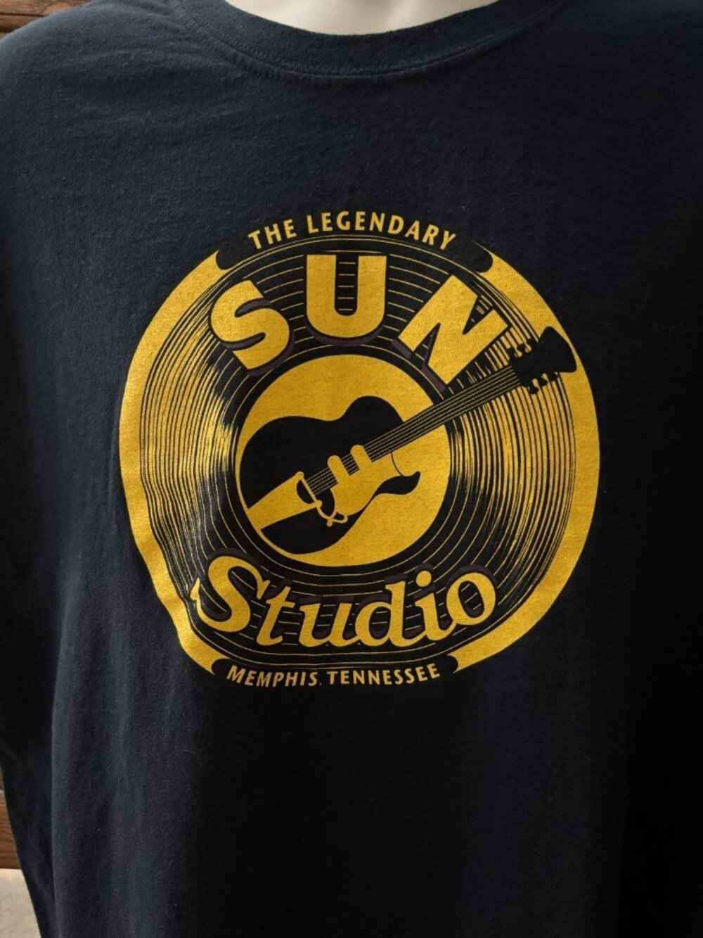 Sun Studio Memphis TN T-Shirt Large Black Legendary Guitar Graphic Music Tee - Picture 2 of 3